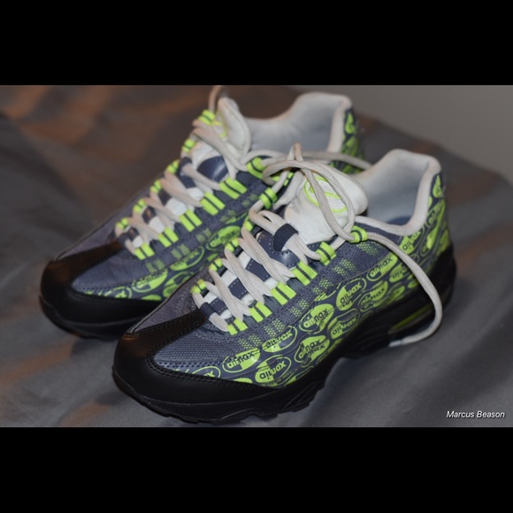 Shoes - Picture 7 of 8